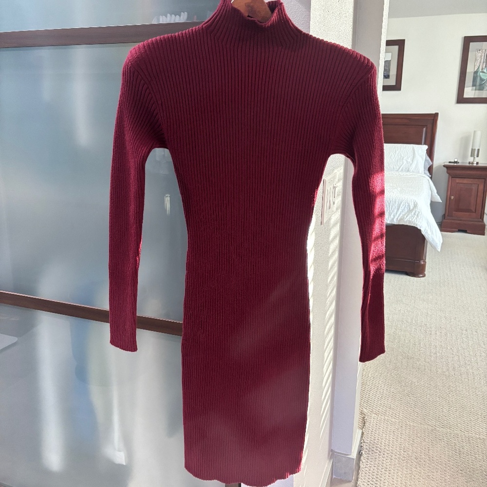 Astr the Label "Gwendolyn" Mock Turtleneck Sweater Dress - Wine Size L - Picture 2 of 9